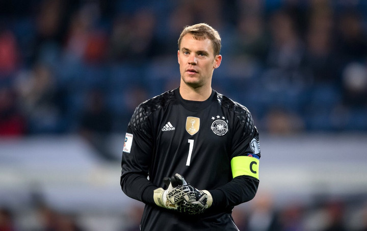 Manuel Neuer (38 tuổi - Đức): Neuer là công thần cùng tuyển Đức trải qua nhiều thăng trầm. Sau chức vô địch World Cup 2014, tuyển Đức dần sa sút và không gặt hái thêm thành công nào. Theo báo chí Đức, tại EURO 2024, Neuer vẫn được tin tưởng bắt chính cho “Cỗ xe tăng”, thay vì Marc Andre Ter Stegen của Barca.