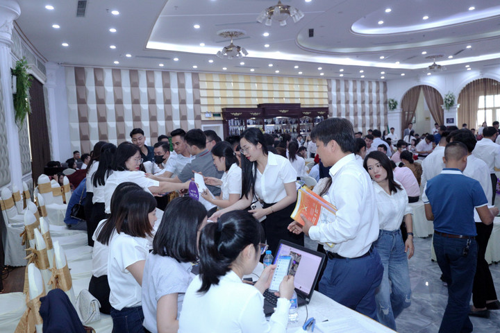 Lam Sơn Nexus City ghi nhận hơn 100 giao dịch chỉ trong vòng 2 giờ mở bán khi vừa ra mắt vào tháng 4 vừa qua.