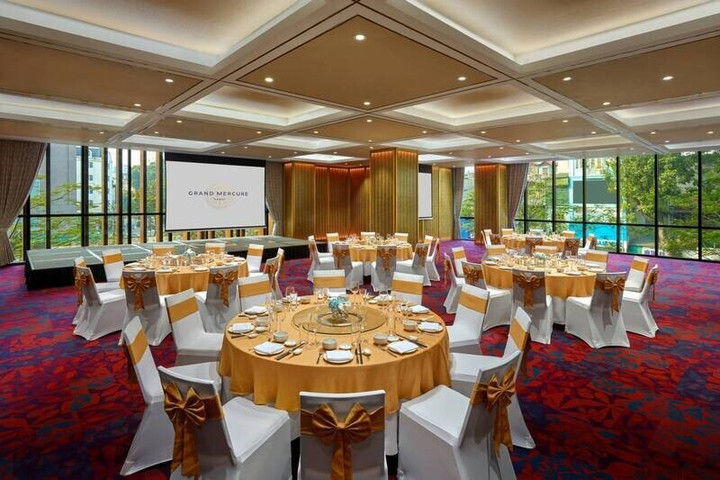 Dự án cung cấp đồ vải nhà hàng cho khách sạn Grand Mercure.