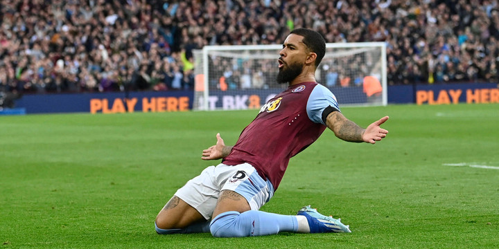 Douglas Luiz là tiền vệ quan trọng nhất trong hệ thống của HLV Unai Emery.