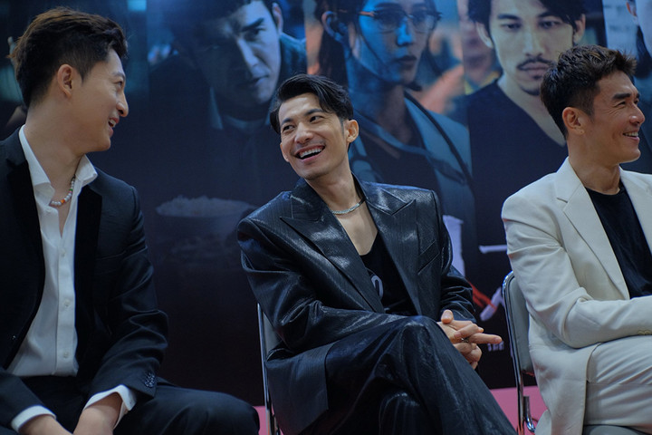 Liên Bỉnh Phát đảm nhận vai nam chính.