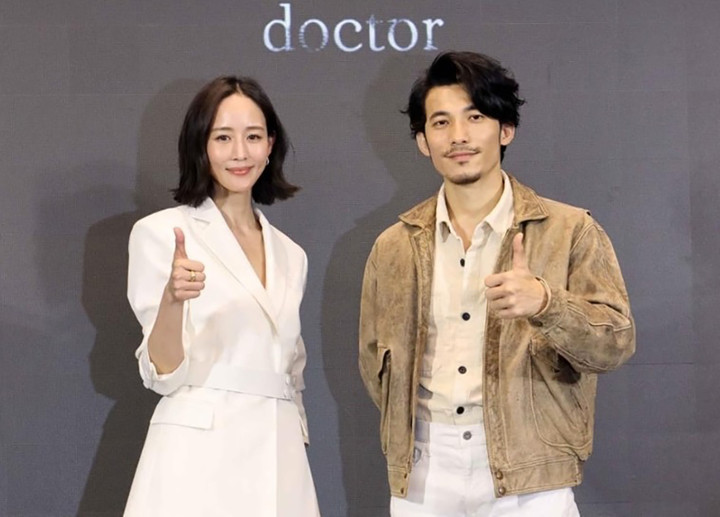 Liên Bỉnh Phát và Trương Quân Ninh đảm nhận vai chính.