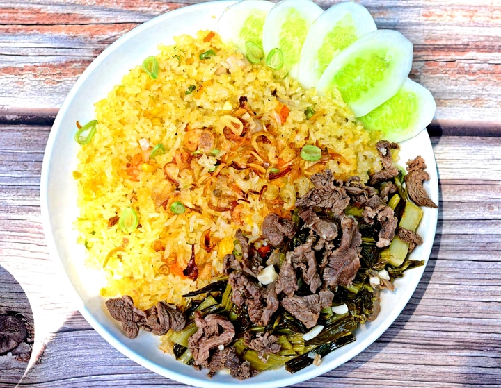 Cơm rang là món ăn ngon làm từ cơm nguội. (Ảnh: T.H)