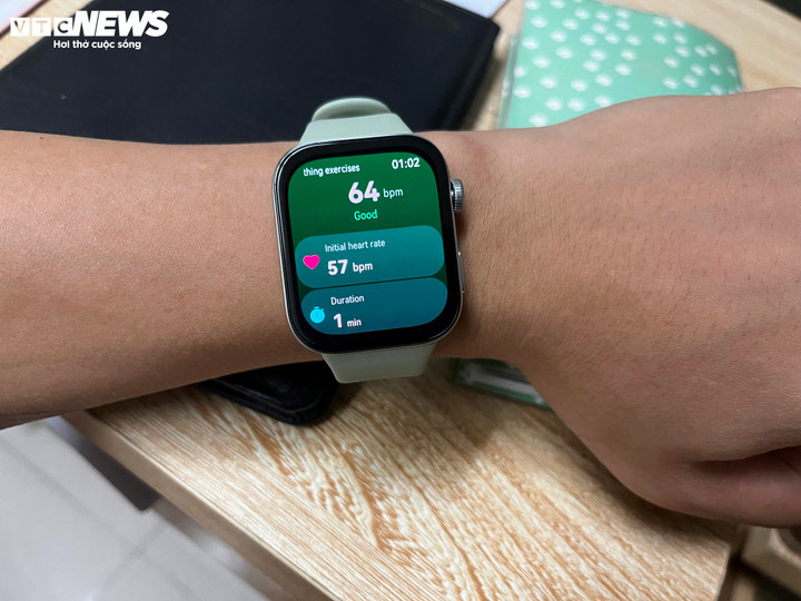 App "tập thở" trên Huawei Watch Fit 3 đưa ra các thông tin như nhịp tim trong quá trình tập thở và phân tích, đánh giá để bạn biết tình trạng sức khỏe của mình.