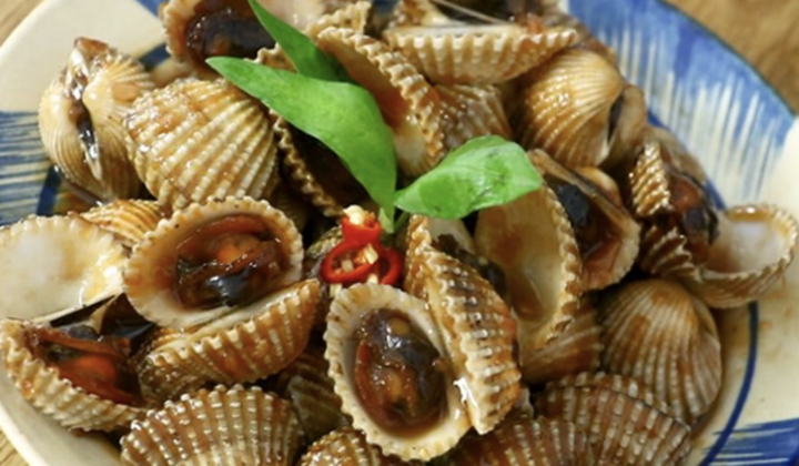 Sò huyết rang me. (Hình minh hoạ)