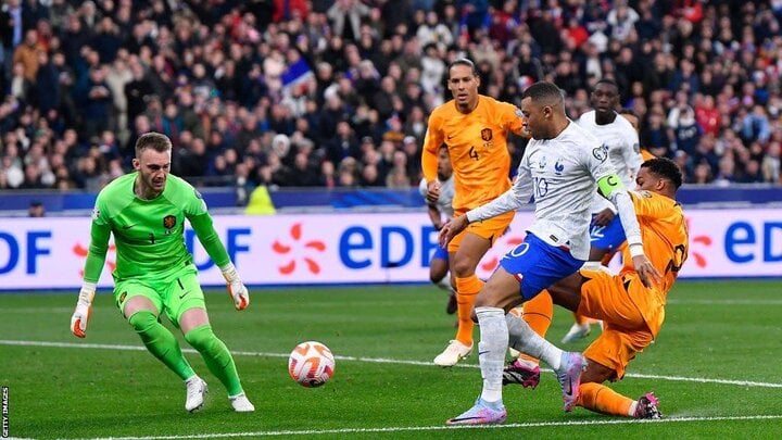 Pháp dễ dàng đánh bại Hà Lan 4-0 tại vòng loại EURO 2024.