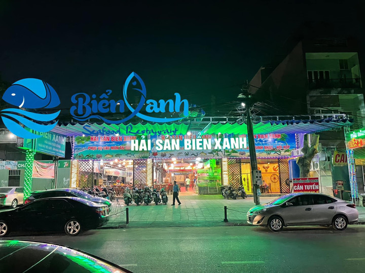 Quán hải sản Biển Xanh.