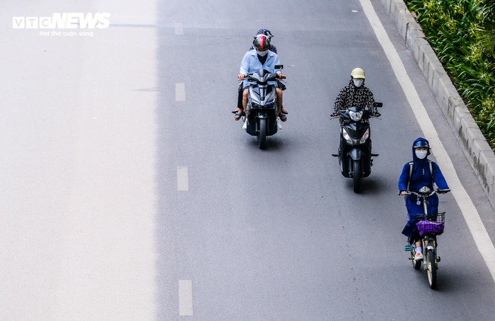 Ngày 15/6 Hà Nội có lúc mưa rào và dông, ngày nắng gián đoạn.