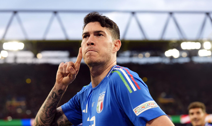 Bastoni là hy vọng của đội tuyển Italy.