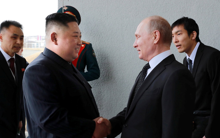 Nhà lãnh đạo Triều Tiên Kim Jong-un và Tổng thống Nga Vladimir Putin. (Ảnh: Reuters)