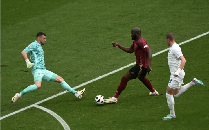 Lukaku vẫn vô duyên trước khung thành đối thủ.