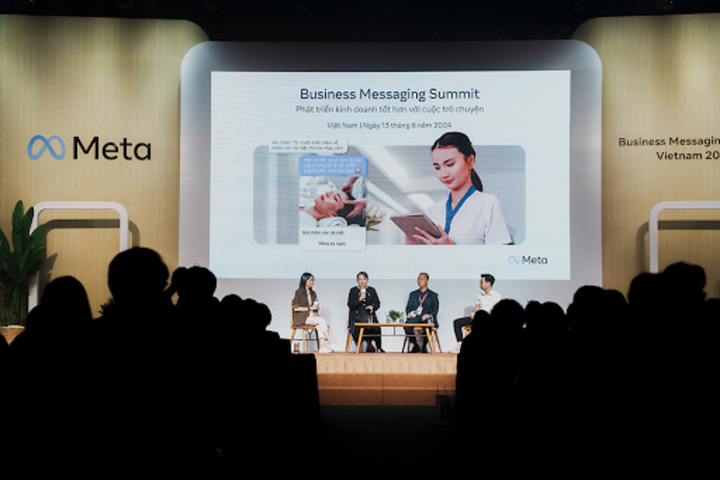 Các chuyên gia thảo luận sôi nổi về Thương mại hội thoại tại Business Messaging Summit 2024.