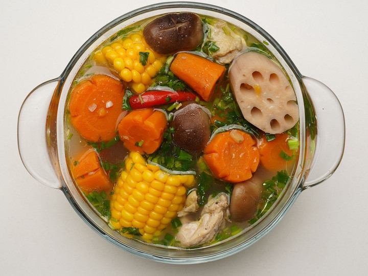 Bát canh xương hầm nhiều dinh dưỡng, màu sắc bắt mắt được nhiều thực khách ưa thích. (Ảnh minh họa)