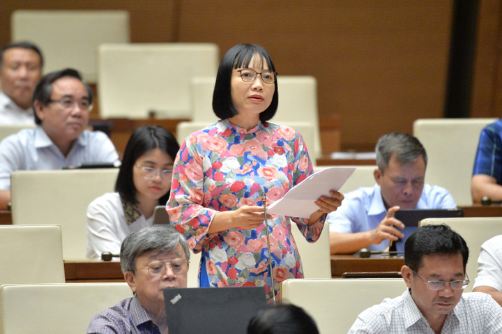 ĐBQH Nguyễn Thị Việt Nga (Hải Dương). (Ảnh: Quochoi.vn).