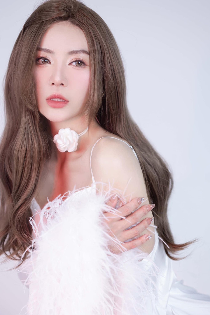 "Thú thực, tôi cũng rất “tâm lý” khi nhận vai diễn này", Thanh Hương chia sẻ.