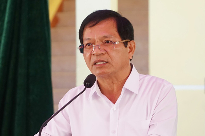 Ông Lê Viết Chữ.