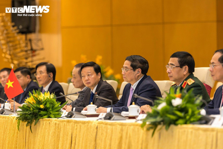 Thủ tướng Phạm Minh Chính và đoàn đại biểu cấp cao Việt Nam tại cuộc hội kiến.