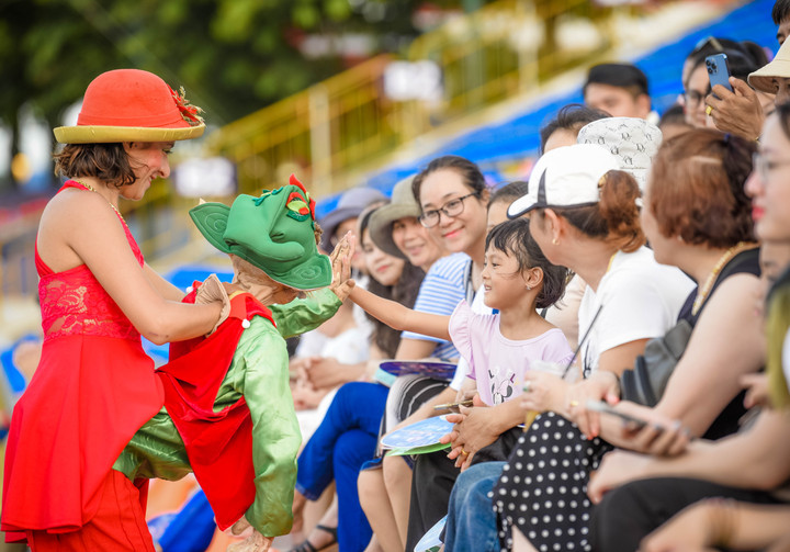 Tiết mục thu hút các vị khách nhí tại show diễn. Ảnh: Team DNP.