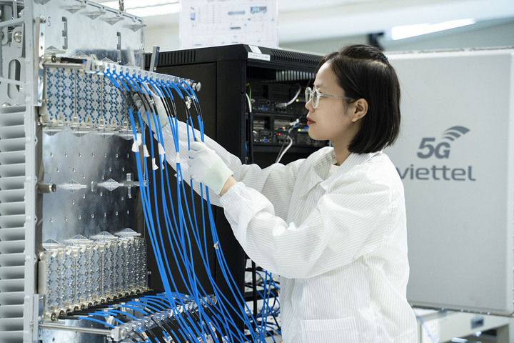 Trao chứng nhận hợp quy thiết bị trạm gốc 5G cho Viettel - 2