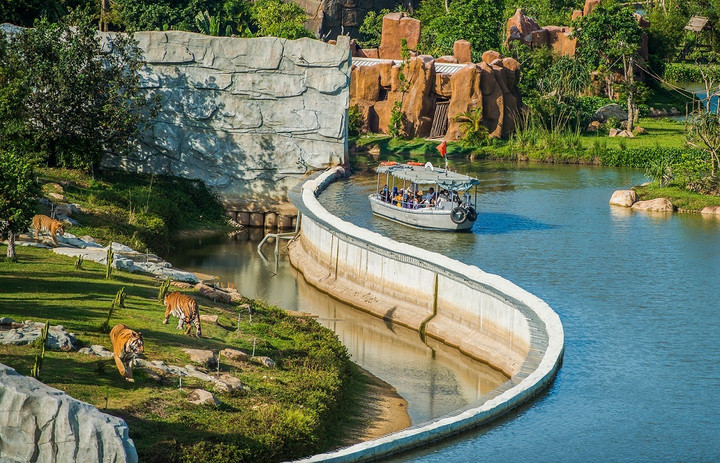 Vinpearl River Safari Nam Hội An – Vườn thú du khảo trên sông đầu tiên và lớn nhất Việt Nam.