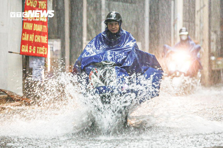 Dự báo ngày 22/6, miền Bắc mưa rào và dông vài nơi. (Ảnh minh hoạ: Đắc Huy)