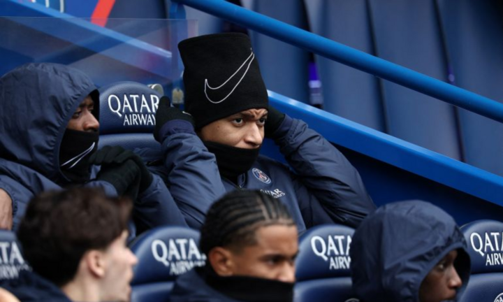Ban lãnh đạo PSG không cho phép Mbappe thi đấu hồi đầu mùa 2023/24.