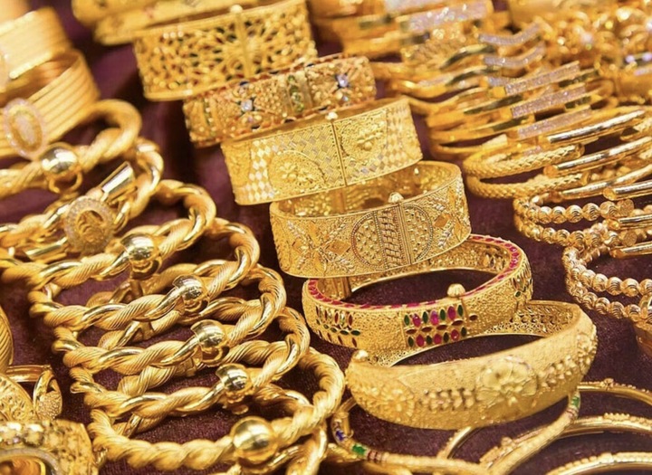 Giá vàng thế giới hôm nay giảm sâu. (Ảnh: Thedailystar)