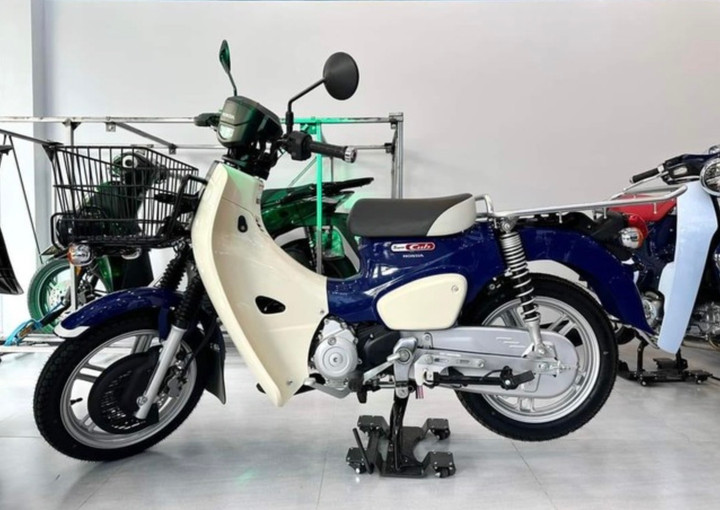 Honda Super Cub 110 Pro 2024 được đưa về nước dạng nhập tư nhân dự kiến có giá không dưới 100 triệu đồng. (Ảnh: Trương Quốc Hưng)