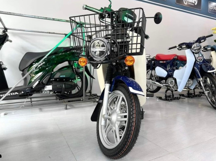 Honda Super Cub Pro đầu tiên về Việt Nam, giá hơn 100 triệu đồng - 2