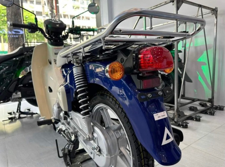 Honda Super Cub Pro đầu tiên về Việt Nam, giá hơn 100 triệu đồng - 5