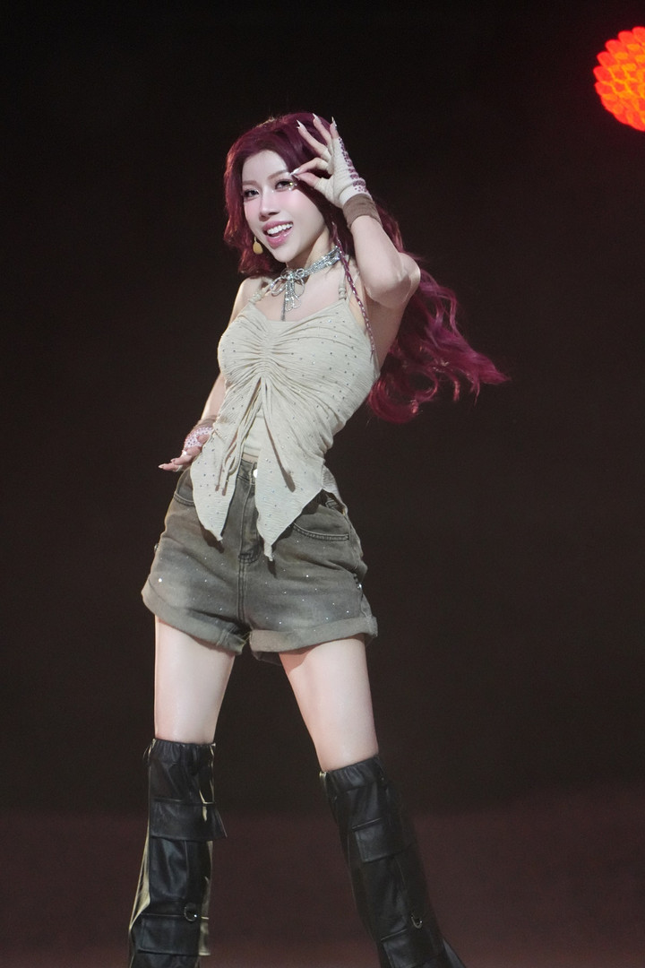 Nhóm chị đẹp Trang Pháp, Lan Ngọc, Huyền Baby bùng nổ trên sân khấu Trung Quốc - 5