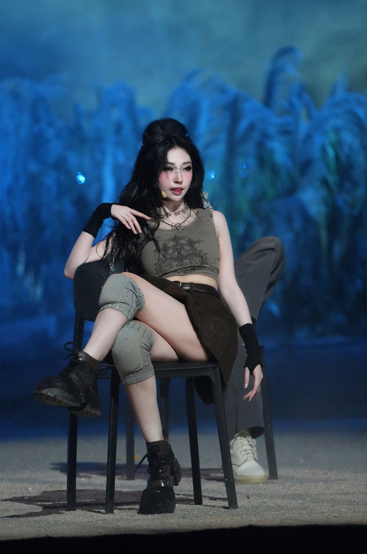 Nhóm chị đẹp Trang Pháp, Lan Ngọc, Huyền Baby bùng nổ trên sân khấu Trung Quốc - 2