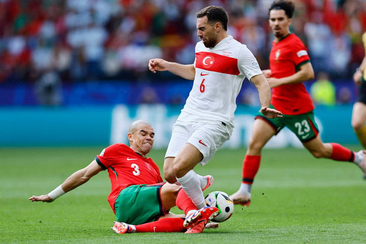 Bồ Đào Nha nắm lợi thế sau nửa đầu trận đấu. (Ảnh: Reuters)