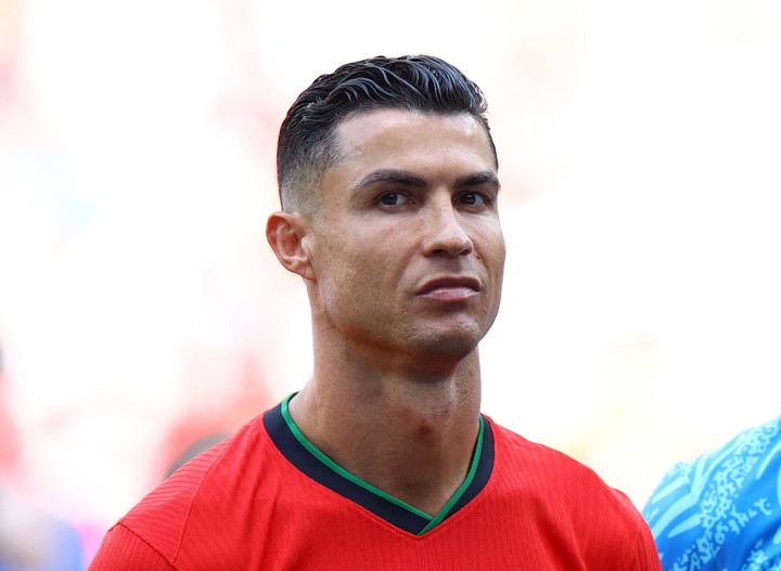 Ronaldo chưa được tính là "vua kiến tạo" EURO. (Ảnh: Reuters)