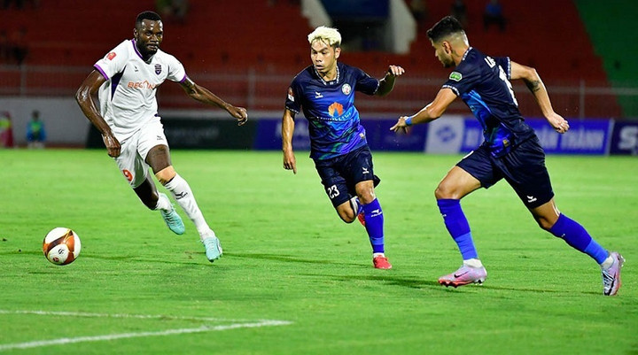 Bình Dương chạm trán Bình Định tại V-League