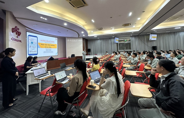 Nhân viên được tham gia lớp giáo dục kiến thức dinh dưỡng hàng năm.