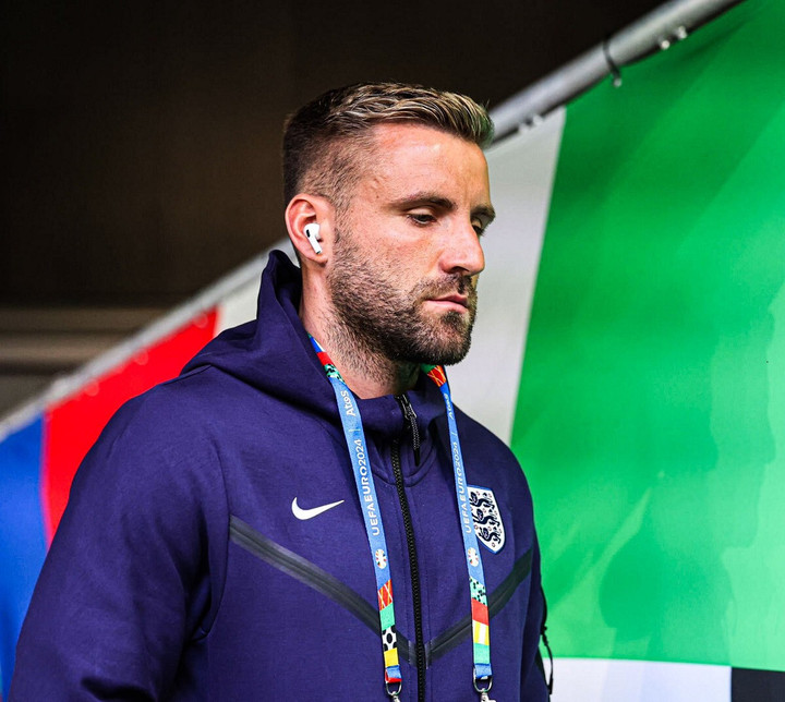 Luke Shaw đã trở lại tập luyện cùng Tam Sư.