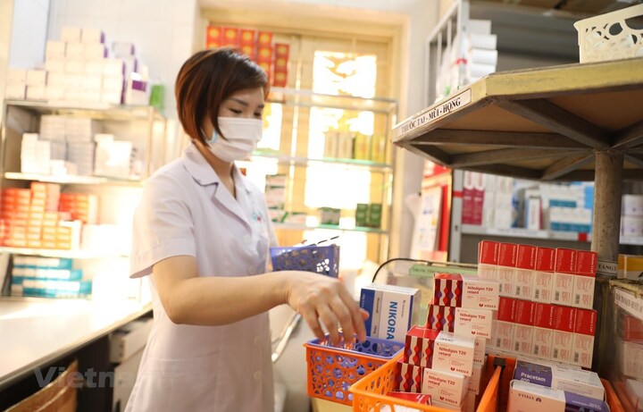 Người bệnh bảo hiểm y tế phải tự mua thuốc do thiếu thuốc vẫn có thể được thanh toán trực tiếp. (Ảnh minh hoạ)