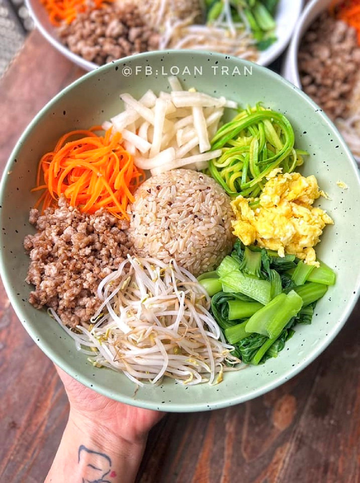 Cuối cùng là món cơm trộn.