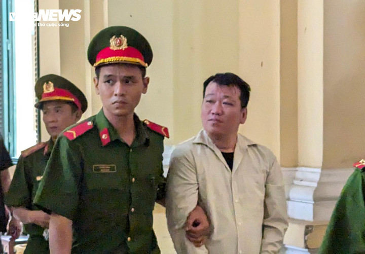 Một bị cáo tại phiên tòa.