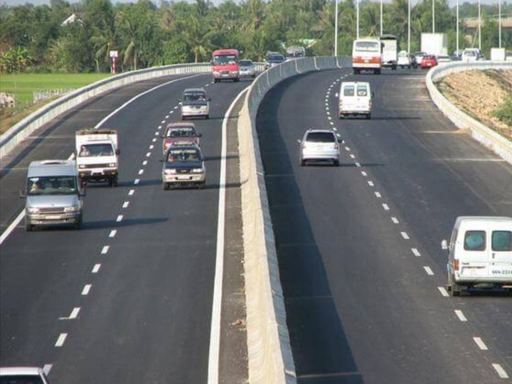 Giữ khoảng cách an toàn là yêu cầu bắt buộc khi tham gia giao thông, không chỉ riêng trên đường cao tốc. (Ảnh minh họa).