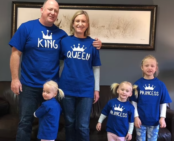 Lauren Dickason cùng chồng và 3 con gái. (Ảnh: Daily Mail)