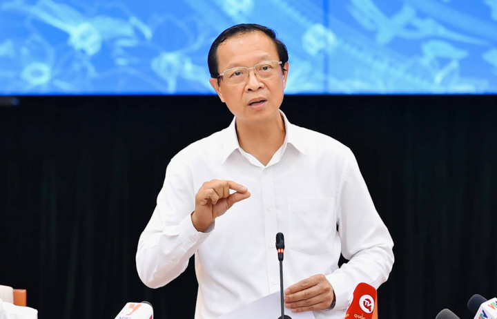 Thứ trưởng Bộ GD&ĐT cho biết đã nắm được thông tin đề thi tốt nghiệp THPT môn Toán ở Đắk Lắk bị mờ.