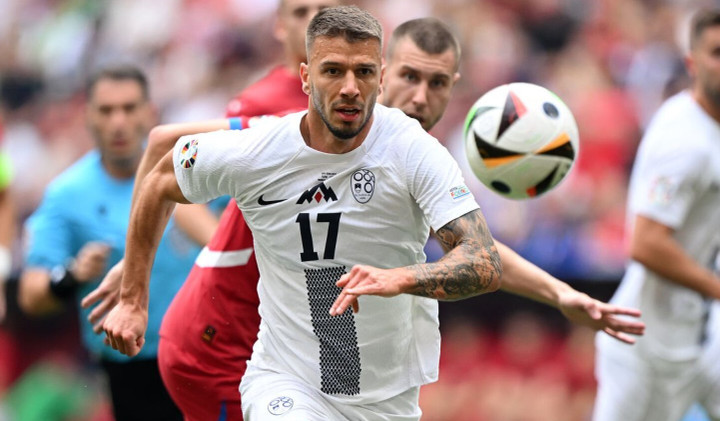 Jan Mlakar (Albania - 6,67 điểm): Tiền đạo sinh năm 1998 chơi tệ trong cả 3 trận đấu của Albania. Anh chỉ có vỏn vẹn 2 cú sút không trúng đích và đều bị thay ra từ sớm.