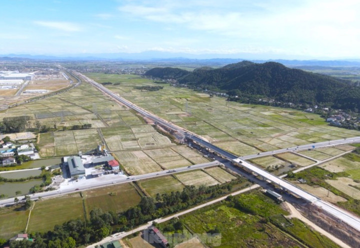 Tuyến cao tốc Diễn Châu - Bãi Vọt đoạn qua địa bàn huyện Hưng Nguyên (Nghệ An).