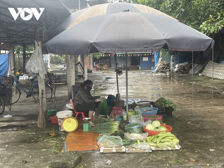 Chợ Sêu họp vào các ngày 1, 6, 11, 16, 21 và 26 âm lịch hàng tháng.