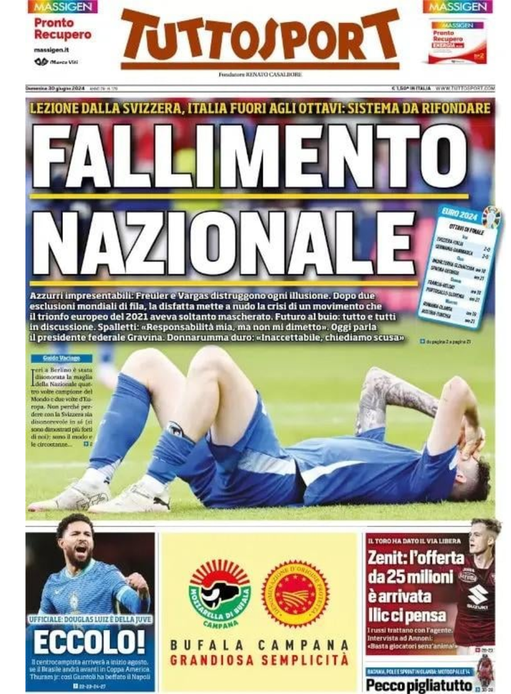 Tờ Tuttosport sử dụng 2 từ "thảm họa" để miêu tả màn trình diễn của Italy.