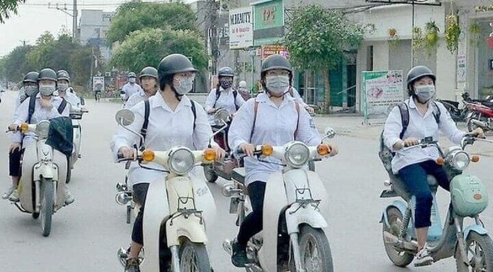 14 tuổi không được lái xe 50cc. (Ảnh: M.H)