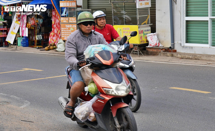 Thời tiết TP.HCM hôm nay 1/7, sáng đến trưa trời nắng gián đoạn, nhiệt độ cao nhất 34 độ C.