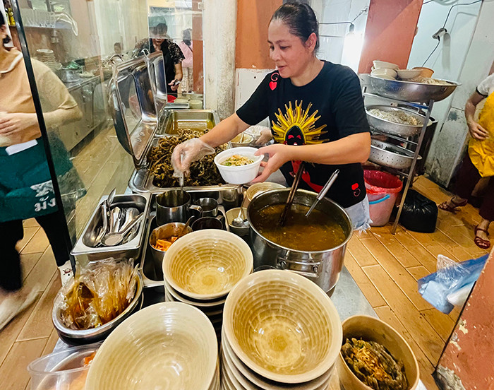 Có rất nhiều lựa chọn cho thực khách, từ miến lươn, súp lươn, cháo lươn...